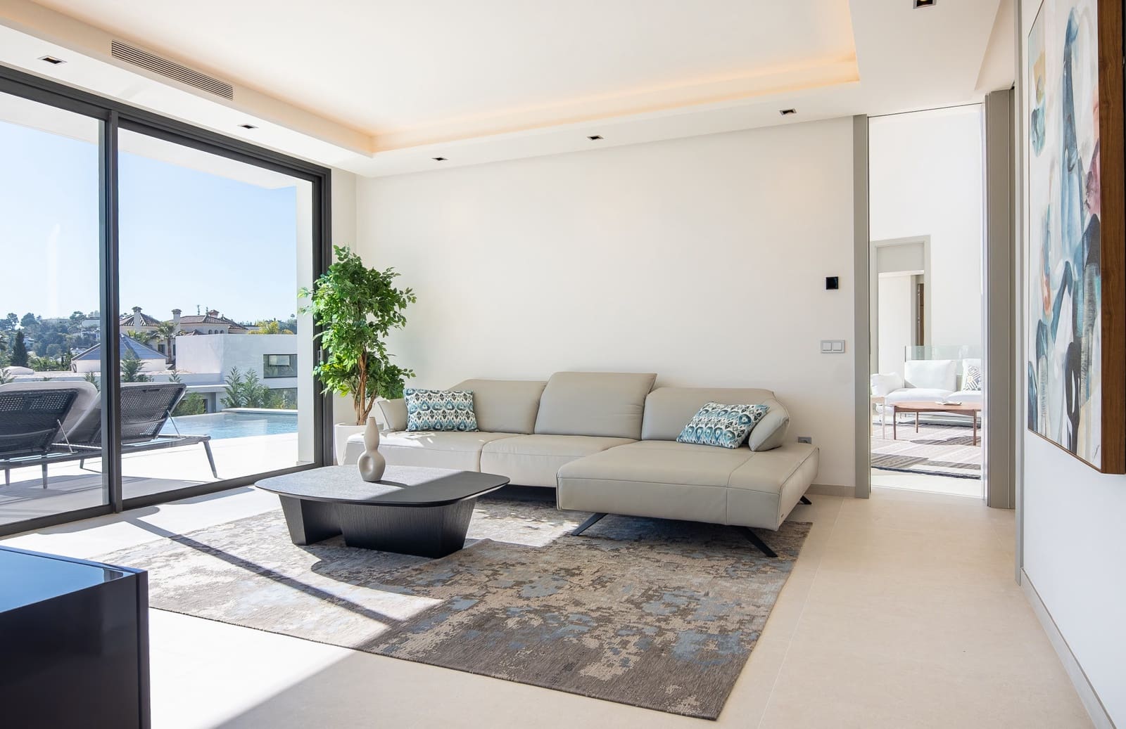 6 bedroom Villa for sale in Benahavis with pool garage - € 4,999,000 (Ref: 8781284)