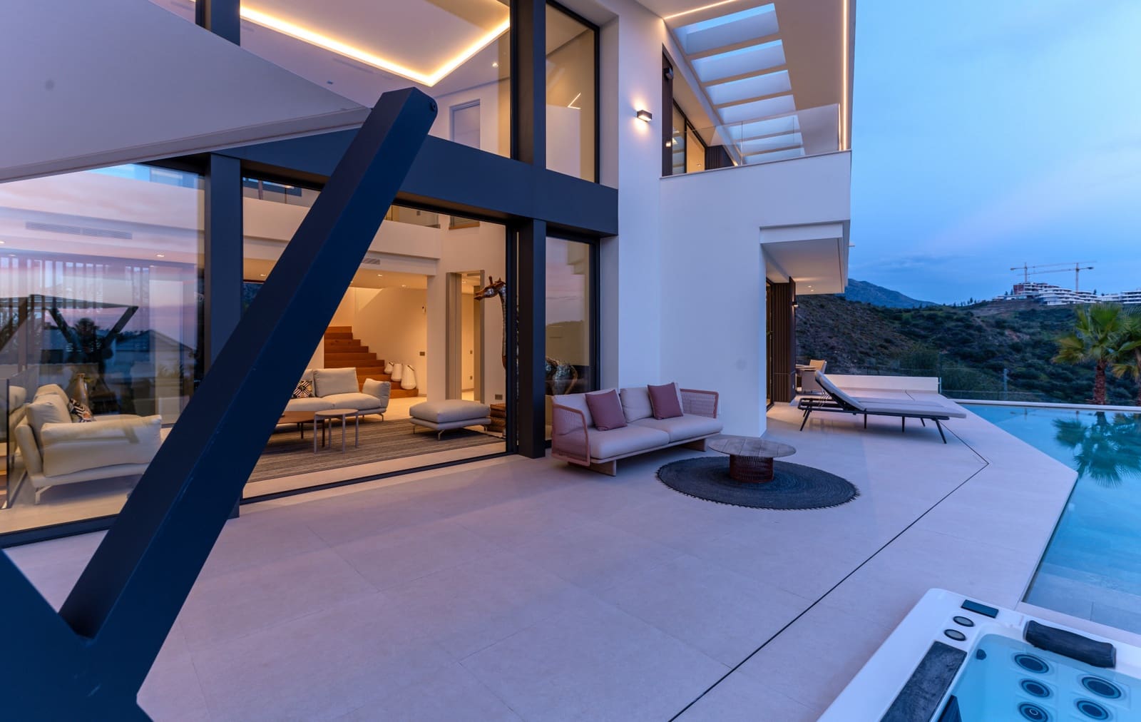 6 sypialnia Willa na sprzedaż w Benahavis z basenem garażem - 4 695 000 € (Ref: 8781284)