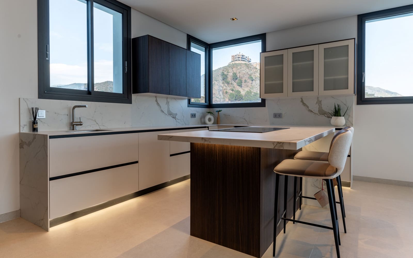 6 sypialnia Willa na sprzedaż w Benahavis z basenem garażem - 4 695 000 € (Ref: 8781284)