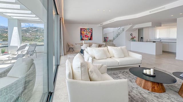 3 soverom Penthouse til salgs i Marbella med svømmebasseng garasje - € 1 790 000 (Ref: 8786143)