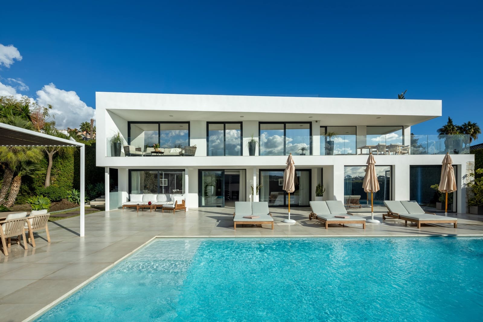 6 bedroom Villa for sale in Marbella with pool garage - € 4,500,000 (Ref: 8786144)