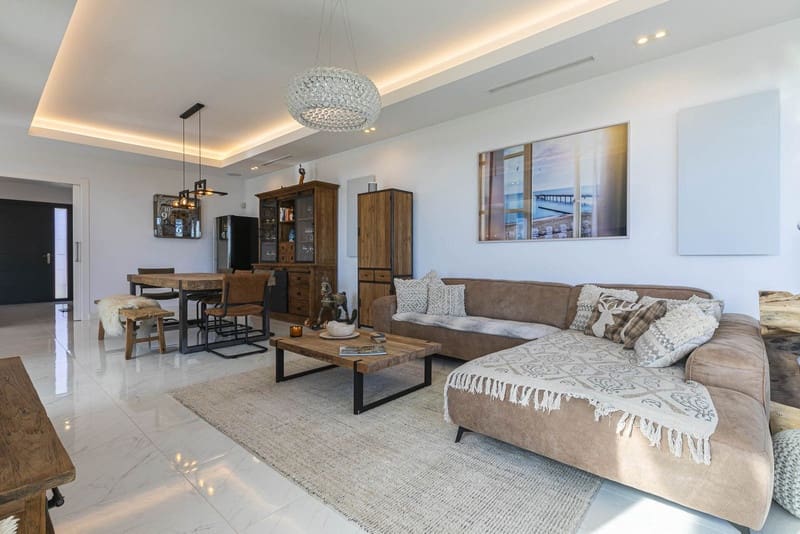 4 bedroom Villa for sale in Benahavis with pool garage - € 5,250,000 (Ref: 8789249)