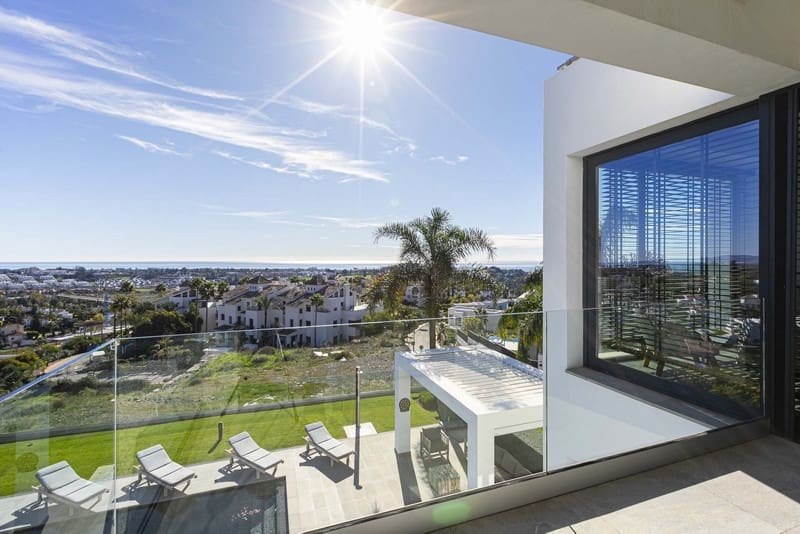 4 bedroom Villa for sale in Benahavis with pool garage - € 5,250,000 (Ref: 8789249)