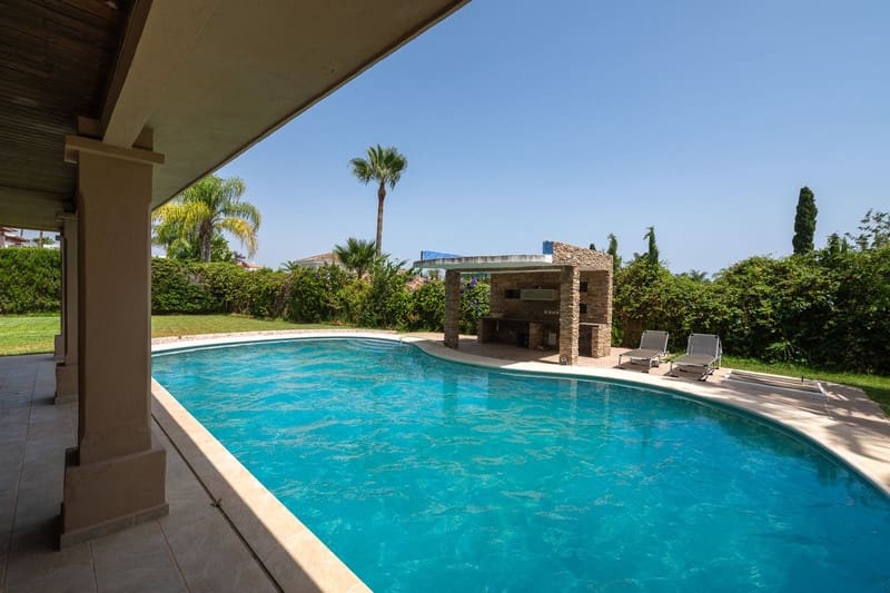 4 bedroom Villa for sale in Golden Mile with pool garage - € 2,700,000 (Ref: 8789250)