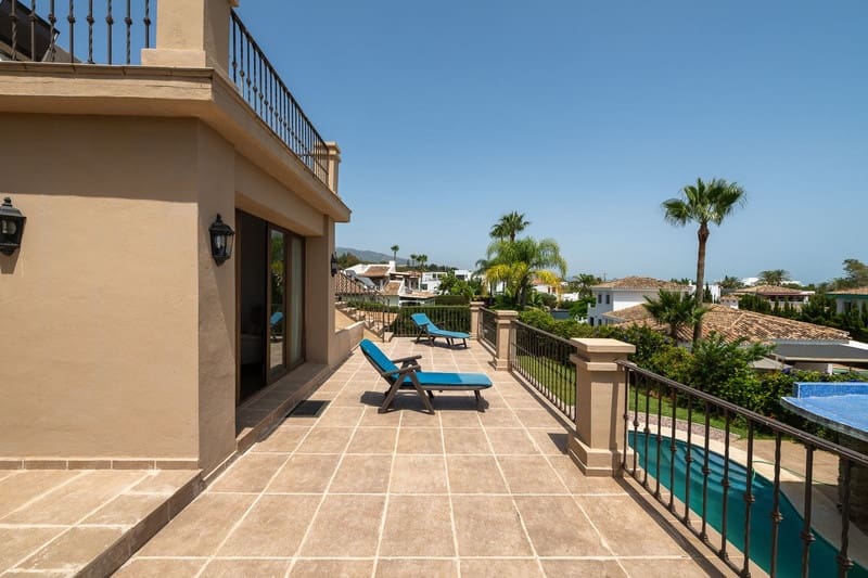 4 bedroom Villa for sale in Golden Mile with pool garage - € 2,700,000 (Ref: 8789250)