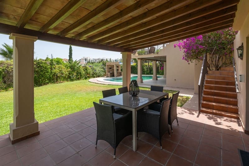 4 bedroom Villa for sale in Golden Mile with pool garage - € 2,700,000 (Ref: 8789250)