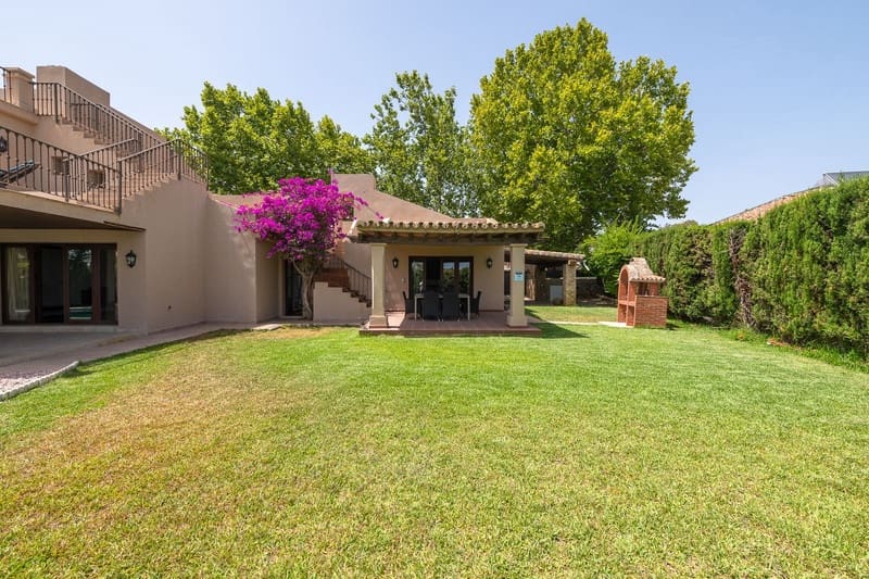 4 bedroom Villa for sale in Golden Mile with pool garage - € 2,700,000 (Ref: 8789250)