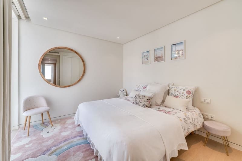 3 sypialnia Apartament na sprzedaż w Ojen z basenem garażem - 1 250 000 € (Ref: 8798364)