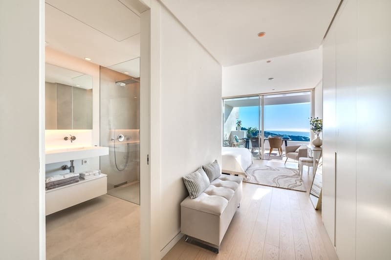 3 sypialnia Apartament na sprzedaż w Ojen z basenem garażem - 1 250 000 € (Ref: 8798364)