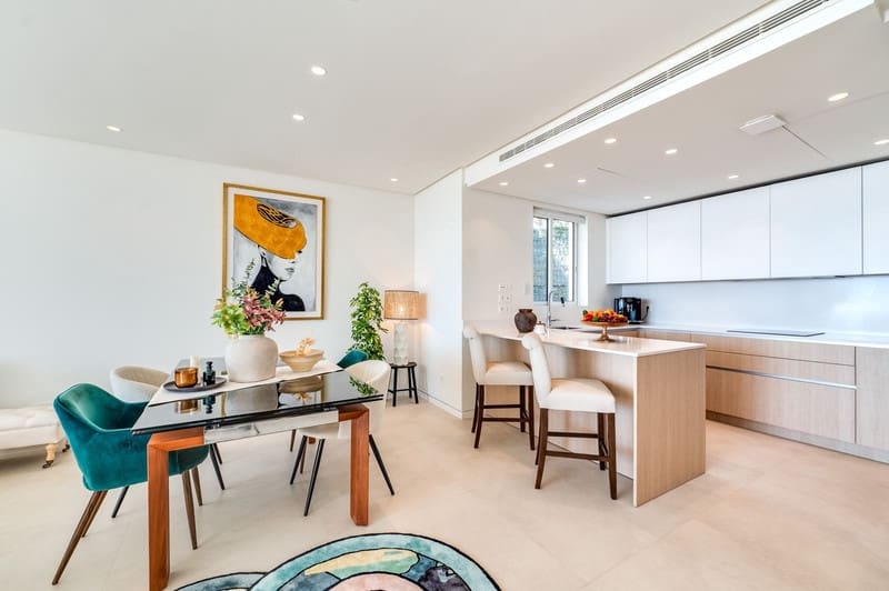 3 sypialnia Apartament na sprzedaż w Ojen z basenem garażem - 1 250 000 € (Ref: 8798364)