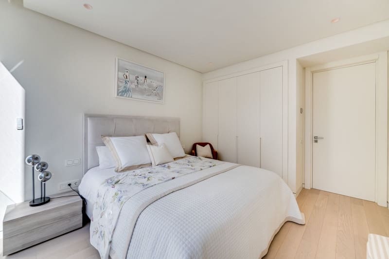 3 sypialnia Apartament na sprzedaż w Ojen z basenem garażem - 1 250 000 € (Ref: 8798364)