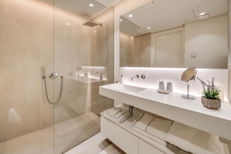 3 sypialnia Apartament na sprzedaż w Ojen z basenem garażem - 1 250 000 € (Ref: 8798364)