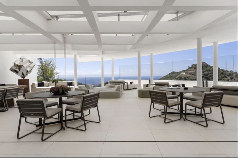 3 sypialnia Apartament na sprzedaż w Ojen z basenem garażem - 1 250 000 € (Ref: 8798364)