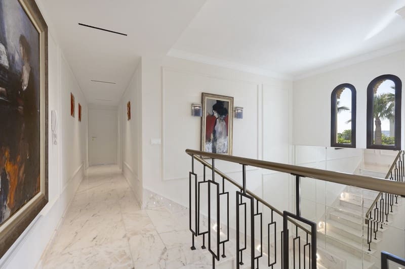 6 sovrum Villa till salu i Mijas Costa med pool garage - 2 700 000 € (Ref: 8805757)