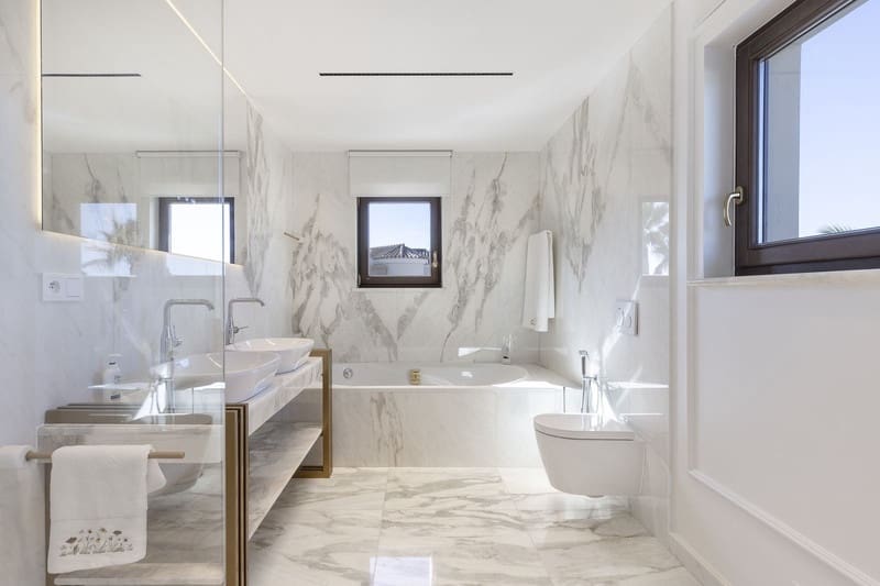 6 sovrum Villa till salu i Mijas Costa med pool garage - 2 700 000 € (Ref: 8805757)