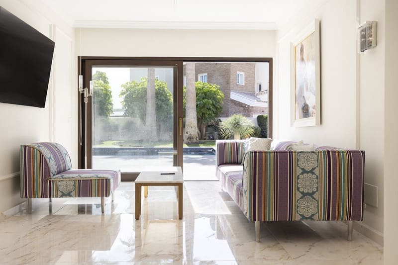 6 sovrum Villa till salu i Mijas Costa med pool garage - 2 700 000 € (Ref: 8805757)