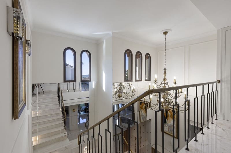 6 sovrum Villa till salu i Mijas Costa med pool garage - 2 700 000 € (Ref: 8805757)