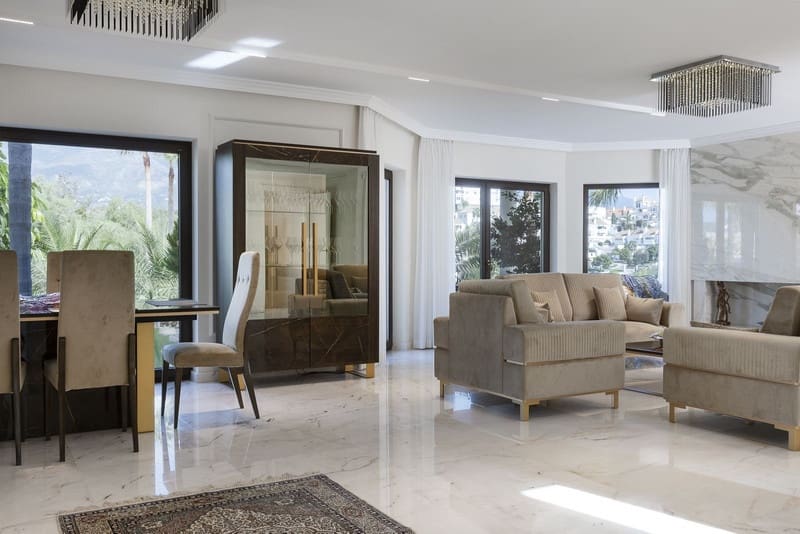 6 sovrum Villa till salu i Mijas Costa med pool garage - 2 300 000 € (Ref: 8805757)