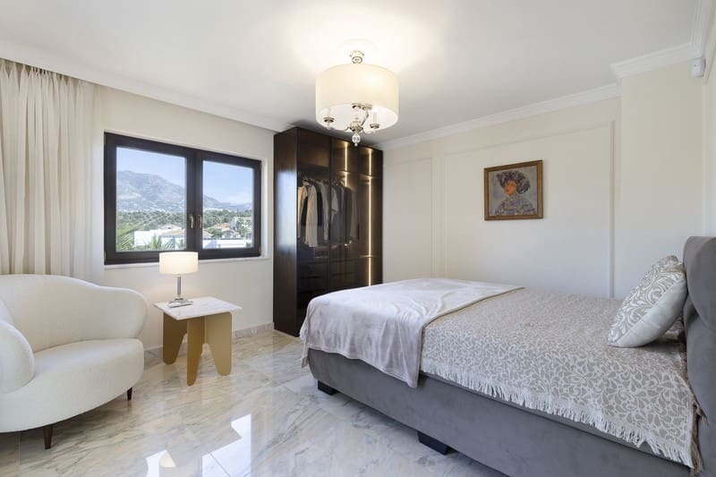 6 sovrum Villa till salu i Mijas Costa med pool garage - 2 300 000 € (Ref: 8805757)