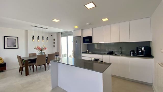 4 makuuhuone Kattohuoneisto myytävänä paikassa Mijas Costa, Mijas mukana uima-altaan 
autotalli - 895 000 € (Ref: 8805763)