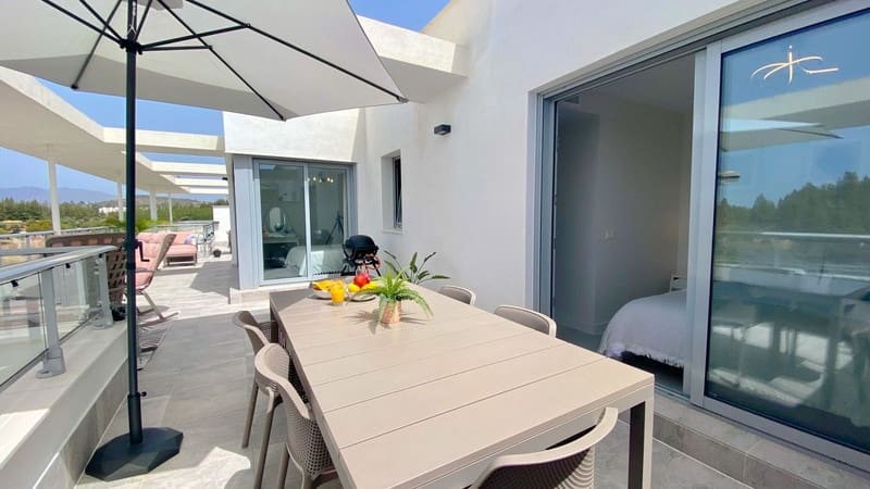 4 bedroom Penthouse for sale in Mijas Costa with pool garage - € 895,000 (Ref: 8805763)