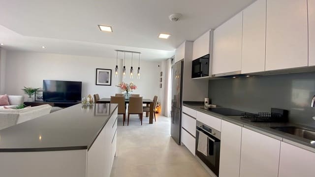 4 makuuhuone Kattohuoneisto myytävänä paikassa Mijas Costa, Mijas mukana uima-altaan 
autotalli - 895 000 € (Ref: 8805763)