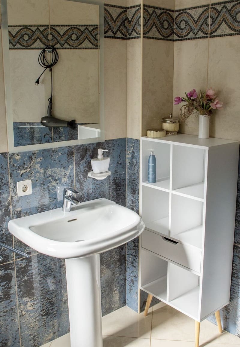 7 bedroom Villa for sale in Marbella with pool garage - € 2,285,000 (Ref: 8809382)