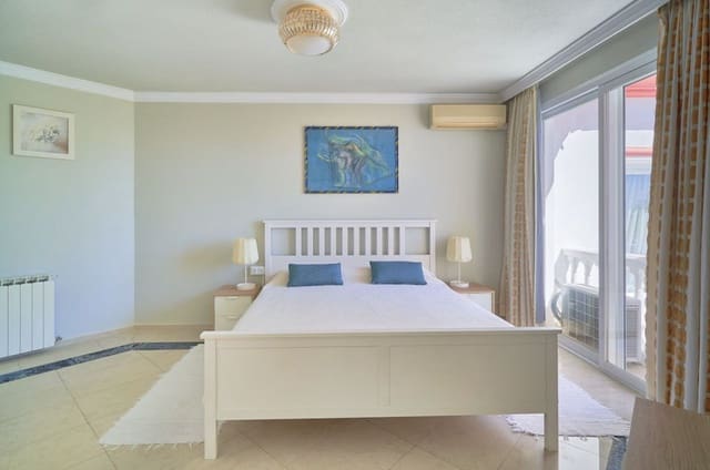 7 sovrum Villa till salu i Marbella med pool garage - 2 285 000 € (Ref: 8809382)
