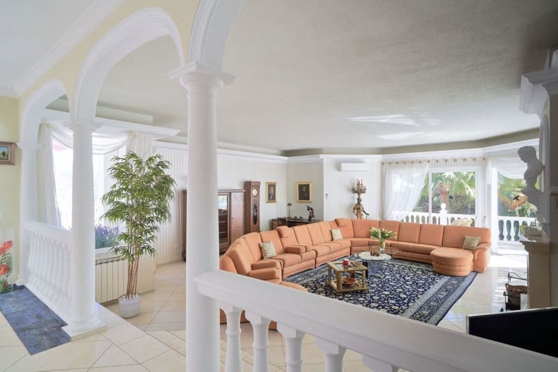 7 soveværelse Villa til salg i Marbella med swimmingpool garage - € 2.285.000 (Ref: 8809382)