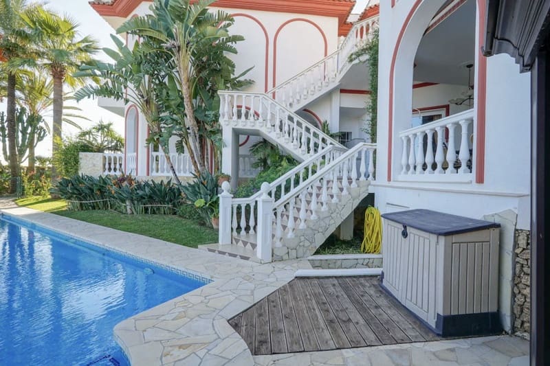 7 soveværelse Villa til salg i Marbella med swimmingpool garage - € 2.285.000 (Ref: 8809382)