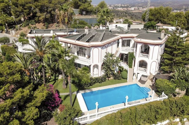 7 soveværelse Villa til salg i Marbella med swimmingpool garage - € 2.285.000 (Ref: 8809382)