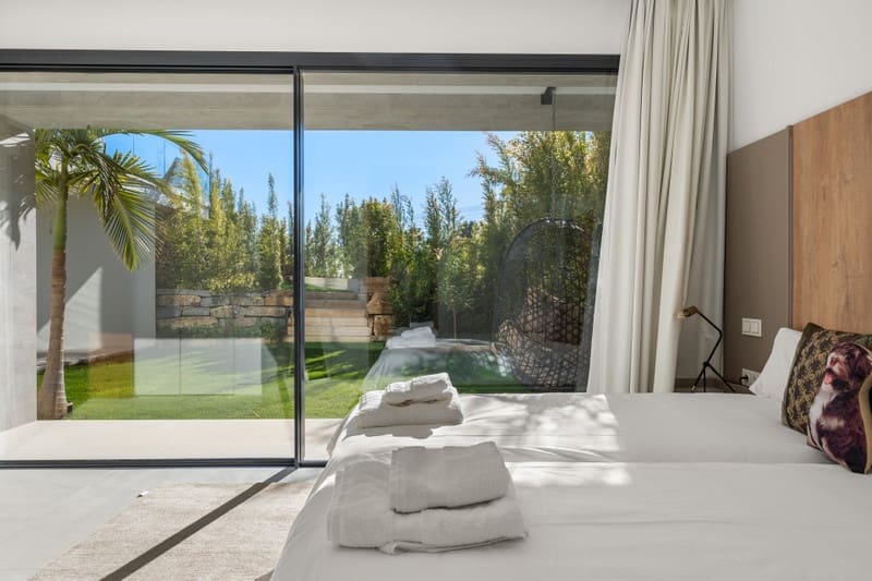 4 sovrum Villa till salu i Benahavis med pool garage - 2 100 000 € (Ref: 8809383)