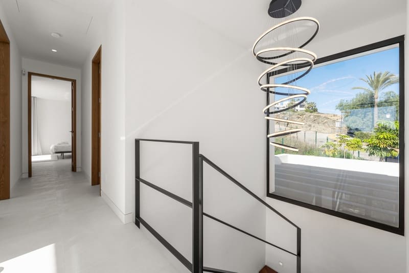 4 sovrum Villa till salu i Benahavis med pool garage - 2 100 000 € (Ref: 8809383)