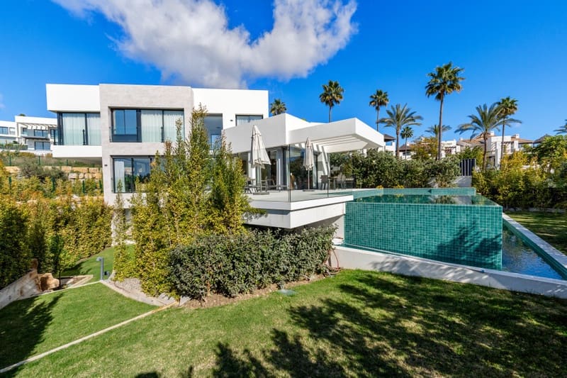 4 sovrum Villa till salu i Benahavis med pool garage - 2 100 000 € (Ref: 8809383)