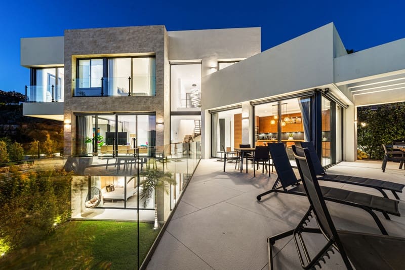 4 sovrum Villa till salu i Benahavis med pool garage - 2 100 000 € (Ref: 8809383)