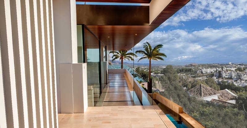 6 bedroom Villa for sale in Benahavis with pool garage - € 3,995,000 (Ref: 8809388)