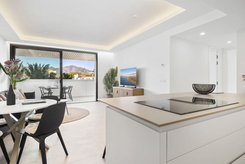 2 makuuhuone Huoneisto myytävänä paikassa Fuengirola mukana uima-altaan 
autotalli - 599 000 € (Ref: 8809394)