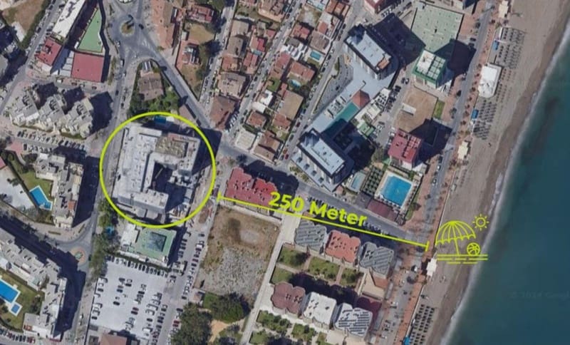 2 makuuhuone Huoneisto myytävänä paikassa Fuengirola mukana uima-altaan 
autotalli - 599 000 € (Ref: 8809394)