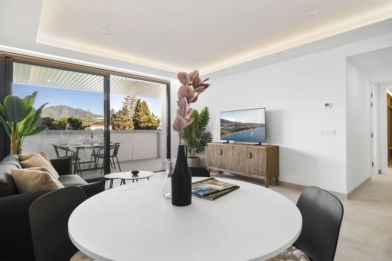 2 makuuhuone Huoneisto myytävänä paikassa Fuengirola mukana uima-altaan 
autotalli - 599 000 € (Ref: 8809394)