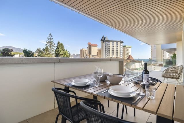 2 bedroom Apartment for sale in Fuengirola with pool garage - € 584,500 (Ref: 8809394)