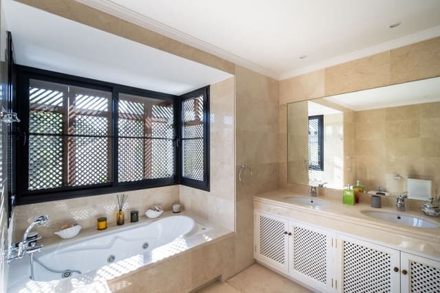 4 slaapkamer Villa te koop in La Quinta, Benahavís met zwembad garage - € 2.950.000 (Ref: 8812366)