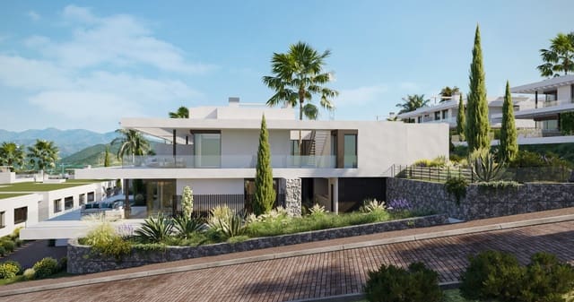 4 soveværelse Semi-Rækkehus til salg i Marbella med swimmingpool garage - € 1.850.000 (Ref: 8824981)
