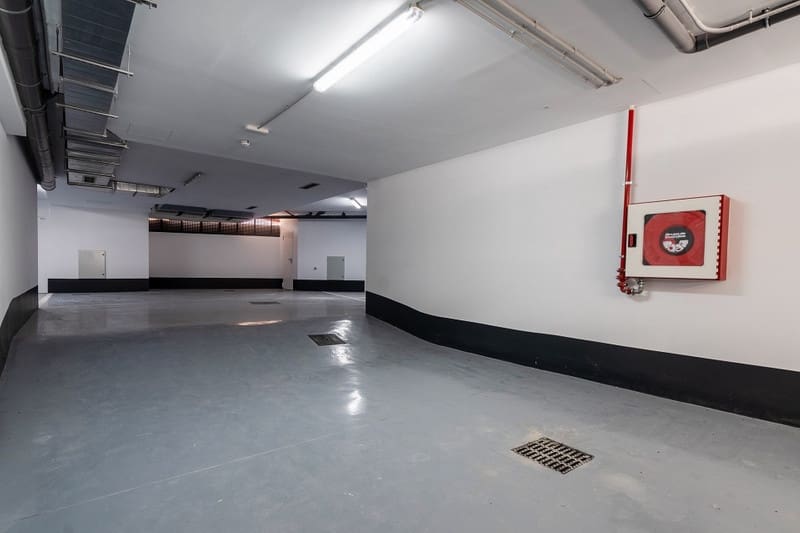 4 bedroom Villa for sale in Marbella with pool garage - € 1,950,000 (Ref: 8834191)