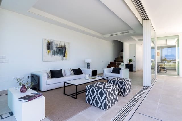 4 sovrum Villa till salu i Marbella med pool garage - 1 950 000 € (Ref: 8834191)