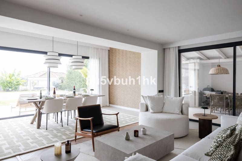 4 bedroom Villa for sale in Nueva Andalucia with pool garage - € 2,895,000 (Ref: 8834196)