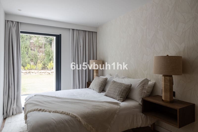 4 bedroom Villa for sale in Nueva Andalucia with pool garage - € 2,895,000 (Ref: 8834196)