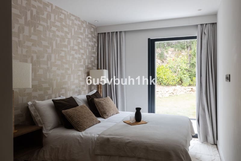 4 bedroom Villa for sale in Nueva Andalucia with pool garage - € 2,895,000 (Ref: 8834196)