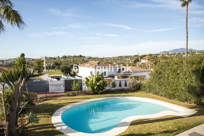 4 bedroom Villa for sale in Nueva Andalucia with pool garage - € 2,895,000 (Ref: 8834196)