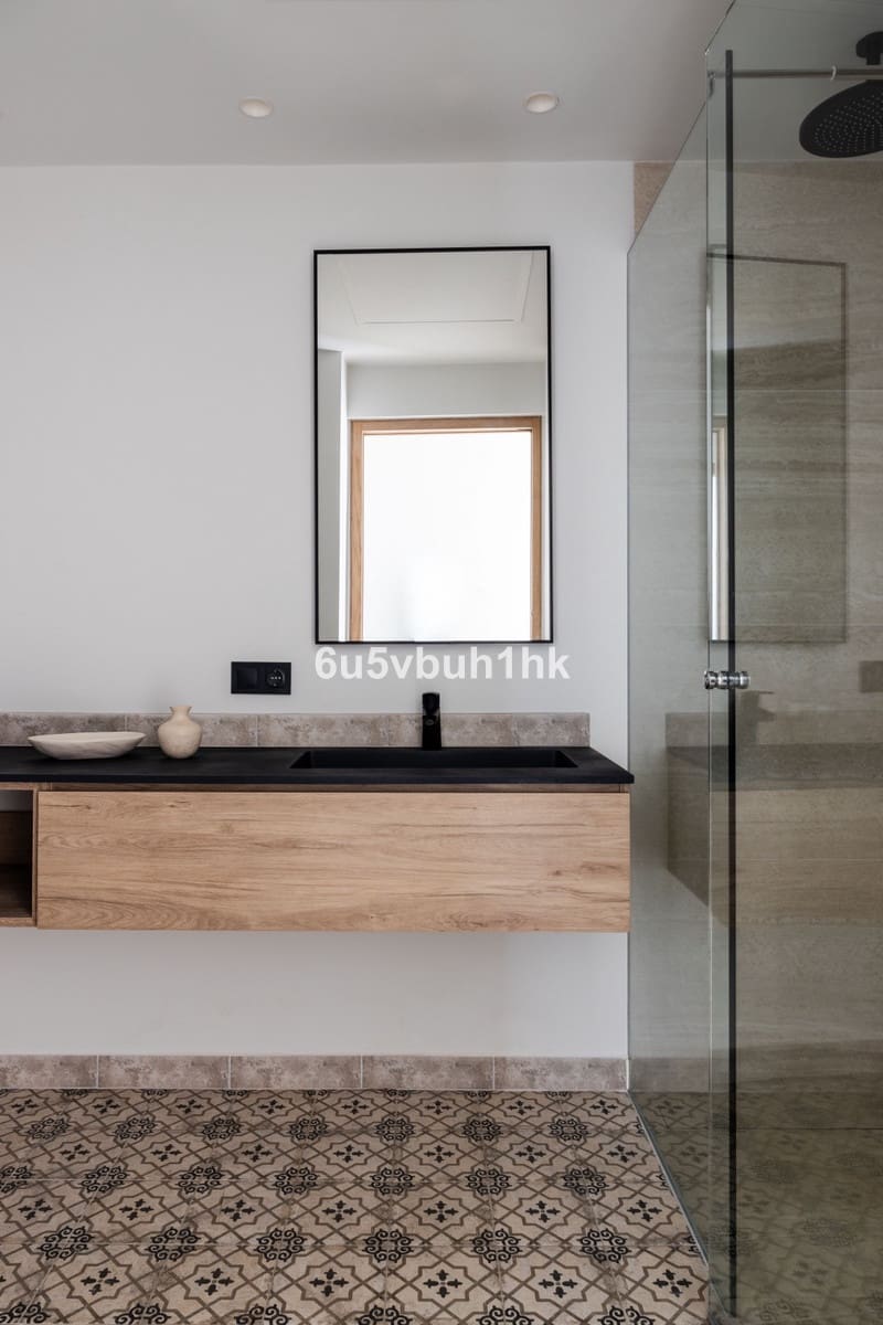 4 bedroom Villa for sale in Nueva Andalucia with pool garage - € 2,895,000 (Ref: 8834196)