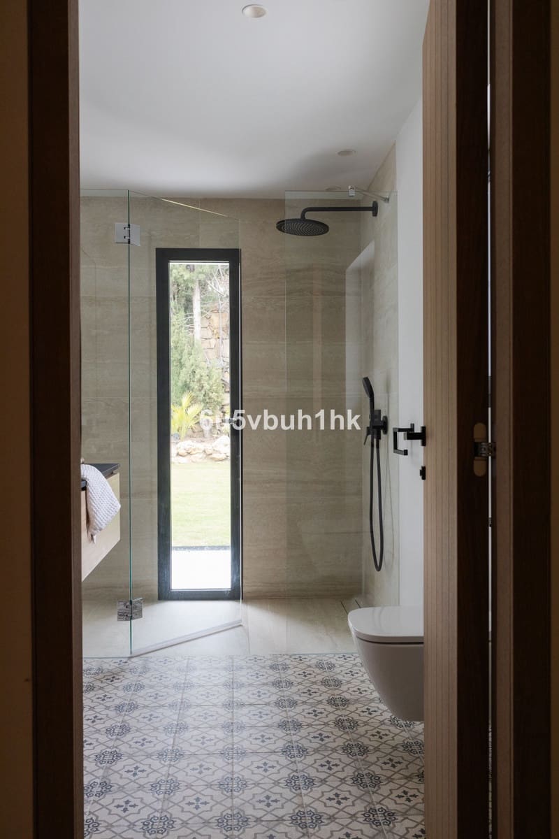 4 bedroom Villa for sale in Nueva Andalucia with pool garage - € 2,895,000 (Ref: 8834196)